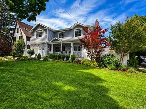 21025 33rd Ave, New York, NY 11361