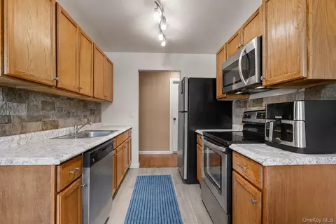 Kitchen - 8 N James St #I, Peekskill, NY 10566 photo 1 of 4