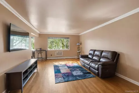 Living - 8 N James St #I, Peekskill, NY 10566 photo 1 of 6
