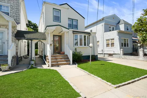 23220 Mentone Ave, New York, NY 11413