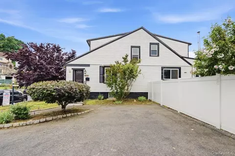 172 Crescent Pl, Yonkers, NY 10704