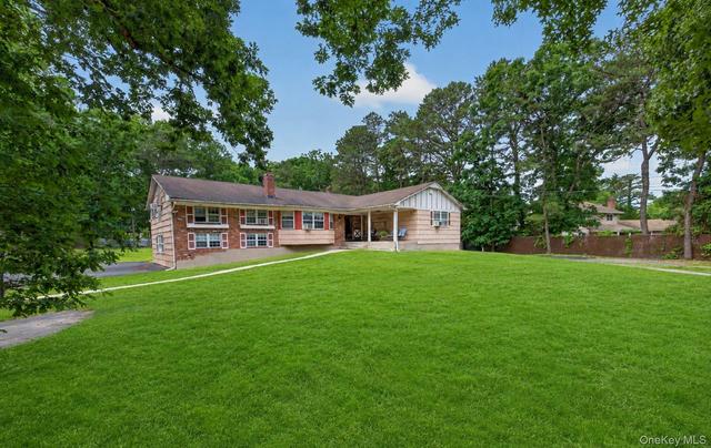 10 Otsego Ave, Dix Hills, NY 11746