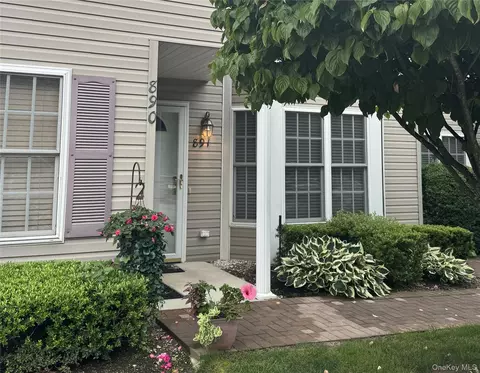 891 Altessa Blvd, Melville, NY 11747