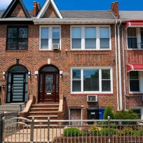 127 E 52nd St, Brooklyn, NY 11203