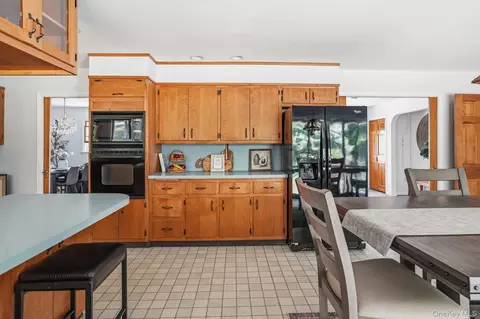 Kitchen - 21 Vail Rd, Poughkeepsie, NY 12603 photo 5 of 5