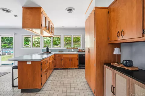 Kitchen - 21 Vail Rd, Poughkeepsie, NY 12603 photo 1 of 5