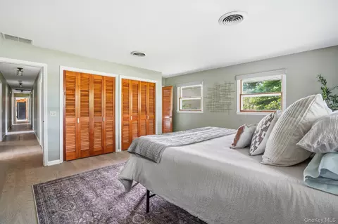 Bedroom - 21 Vail Rd, Poughkeepsie, NY 12603 photo 6 of 6