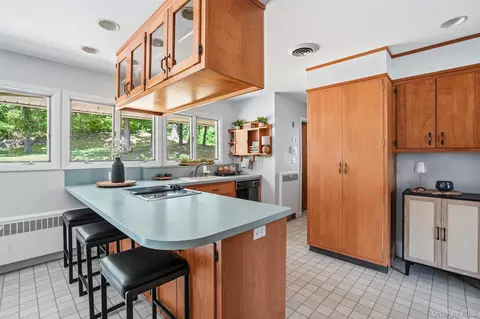 Kitchen - 21 Vail Rd, Poughkeepsie, NY 12603 photo 4 of 5