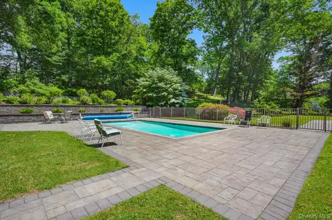 Exterior - 21 Vail Rd, Poughkeepsie, NY 12603 photo 6 of 7