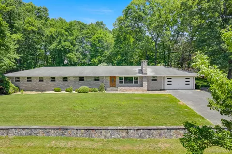 Exterior - 21 Vail Rd, Poughkeepsie, NY 12603 photo 1 of 7