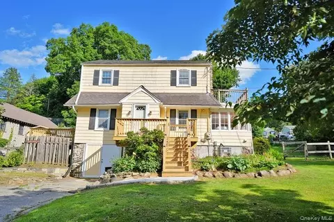 21 Cameron Rd, Southeast, NY 10509