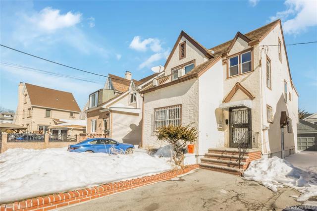 8515 151st St, Jamaica, NY 11432