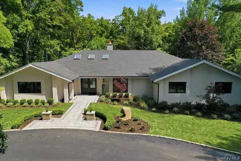 4 Short Path, Saint James, NY 11780