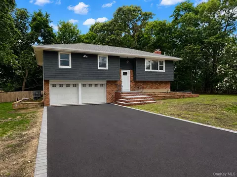 32 Groveland Park Blvd, Sound Beach, NY 11789