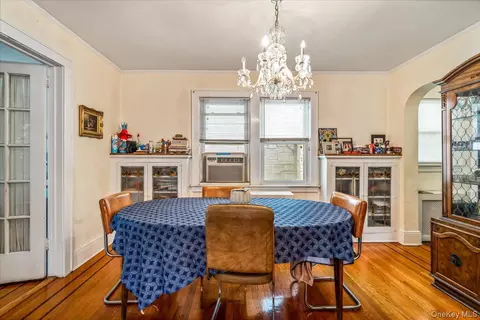 Dining - 32-07 148th St, Flushing, NY 11354 photo 1 of 1