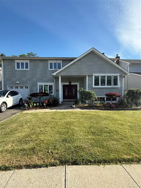 2534 Saw Mill Rd, North Bellmore, NY 11710