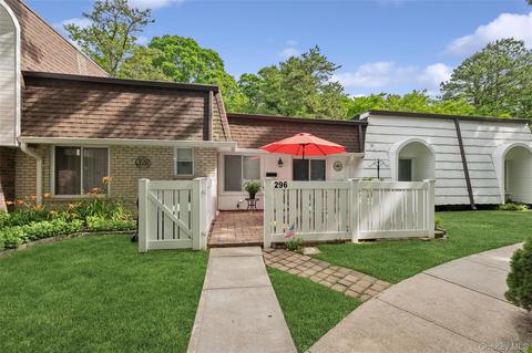 296 Birchwood Rd #296, Medford, NY 11763