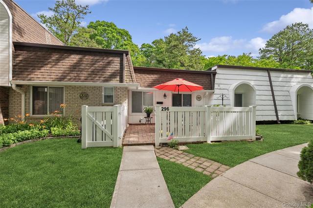 296 Birchwood Rd #296, Medford, NY 11763