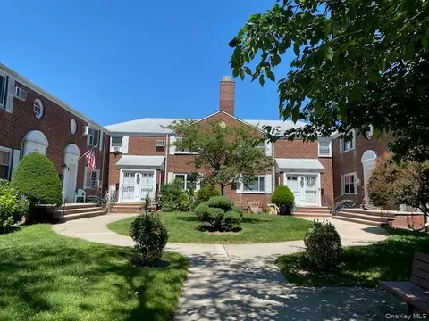 260-11 73rd Ave #E-2, Glen Oaks, NY 11004