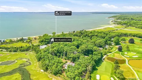 240 Meadow Ln, Cutchogue, NY 11935