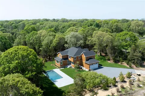 205 Kats Ct, Southold, NY 11939