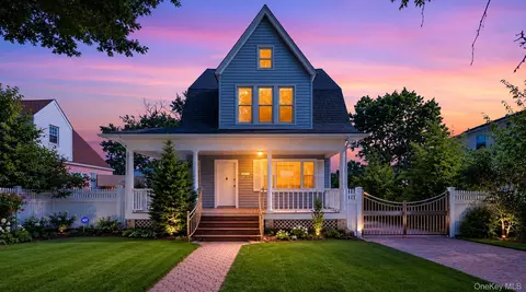 136 Elm St, Valley Stream, NY 11580