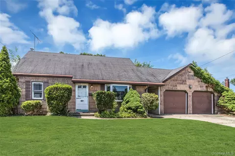 1528 Fenimore St, North Bellmore, NY 11710