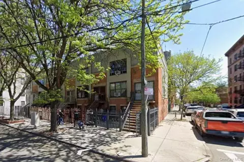 2000 Mapes Ave, New York, NY 10460