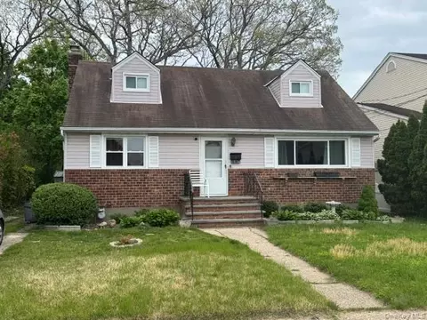 1916 Wilson Ave, North Bellmore, NY 11710