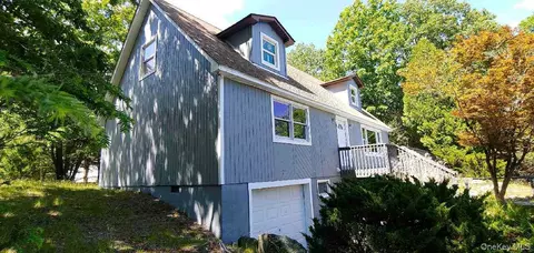 19 Manchester Rd, Thompson, NY 12775