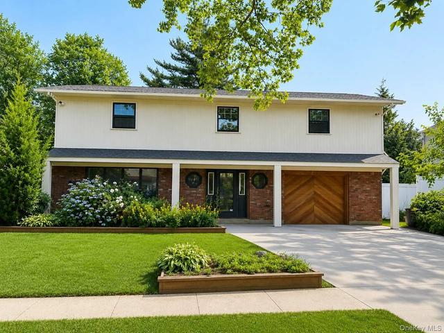 3320 Frederick St, Oceanside, NY 11572
