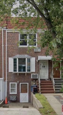 4318 195th St, Flushing, NY 11358