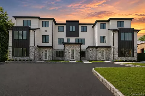 15 Calvert Dr #113, Ramapo, NY 10952