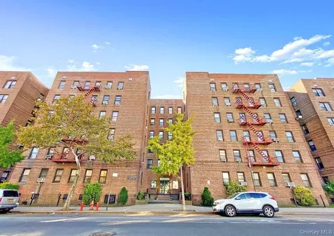 85-14 Broadway #3L, New York, NY 11373