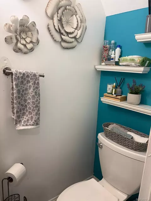 Bath - 277 Graff Ave, New York, NY 10465 photo 8 of 9