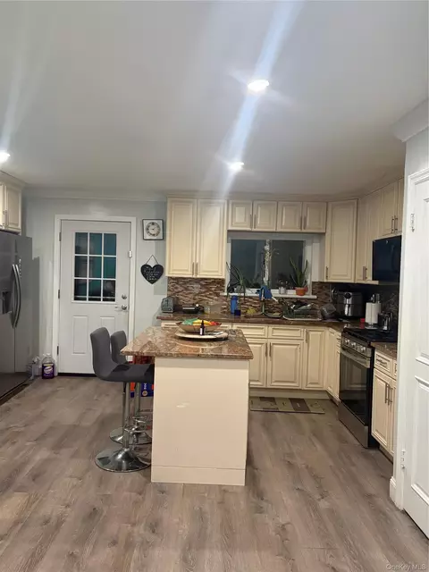 Kitchen - 277 Graff Ave, New York, NY 10465 photo 3 of 3