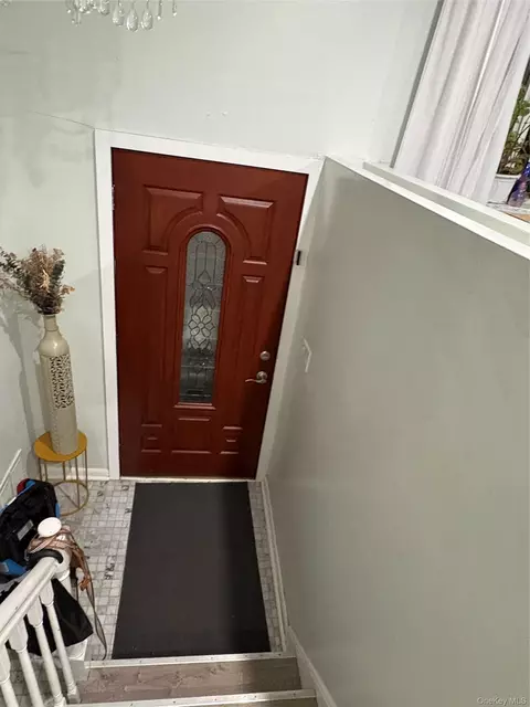 Entry Way - 277 Graff Ave, New York, NY 10465 photo 1 of 1