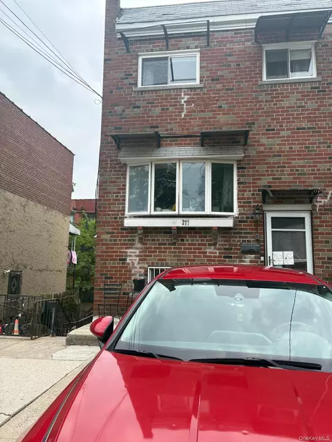 277 Graff Ave, New York, NY 10465