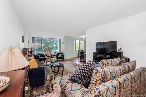 3333 Henry Hudson Pkwy #2A, New York, NY 10463