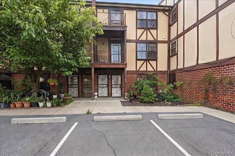 916 Union Ave #B, New York, NY 10459