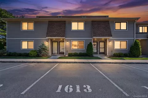 100 Daly #1613, Hempstead, NY 11572