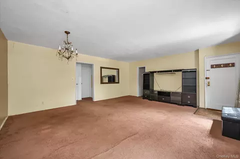 Living - 16051 17th Ave #LOWER, Whitestone, NY 11357 photo 2 of 3