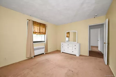 Bedroom - 16051 17th Ave #LOWER, Whitestone, NY 11357 photo 1 of 5