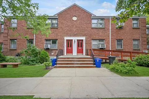 16051 17th Ave #LOWER, Whitestone, NY 11357