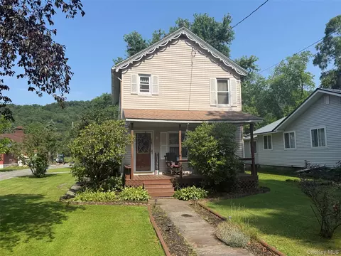 77 Rockland Rd, Rockland, NY 12776
