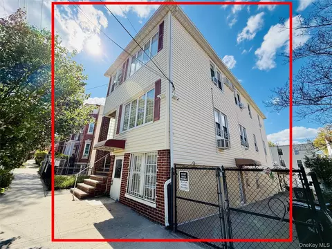 2879 Harrington Ave, New York, NY 10461