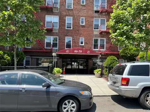 84-70 129th St #5B, New York, NY 11415