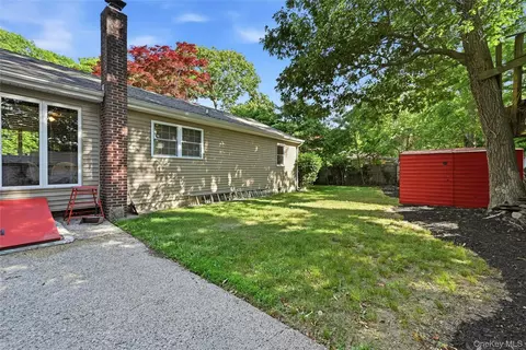 Exterior - 76 Lyman Rd, Brookhaven, NY 11772 photo 4 of 6