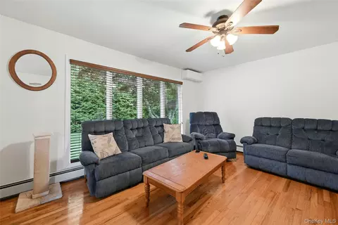 Living - 76 Lyman Rd, Brookhaven, NY 11772 photo 2 of 4