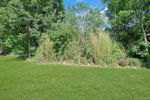 Exterior - 3902 Hickory Ct, Peekskill, NY 10566 photo 6 of 6